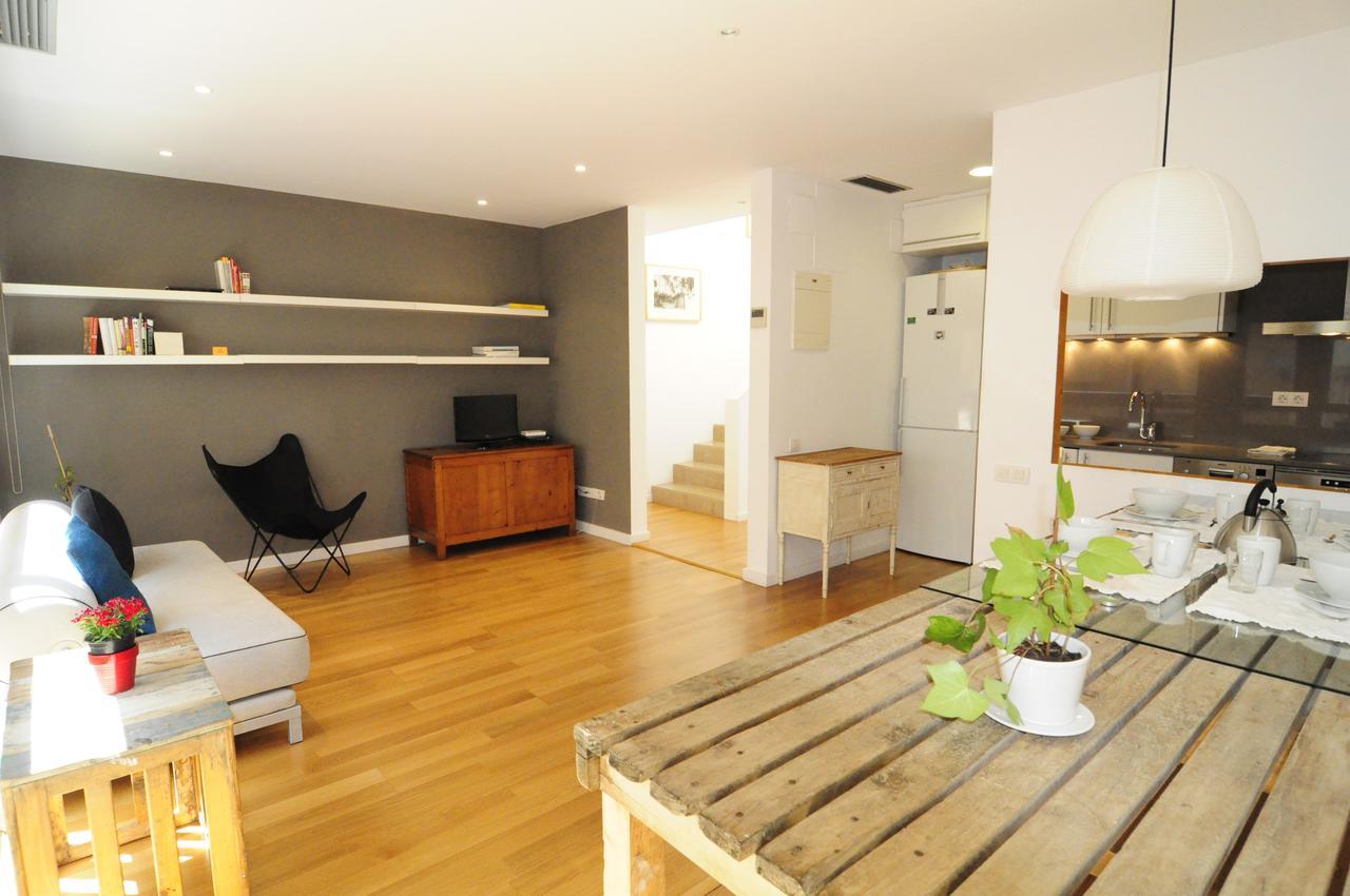 Rentbcn Gracia Deluxe Barcelona Exterior photo